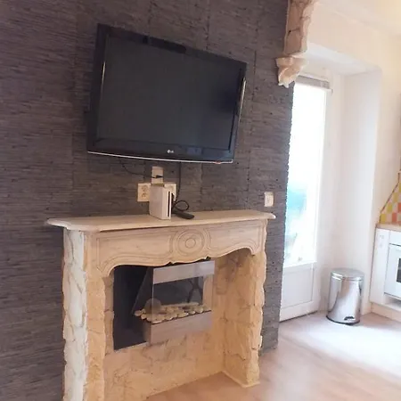 Apartamento Charming 2 With Terrace In Old Town Antibes