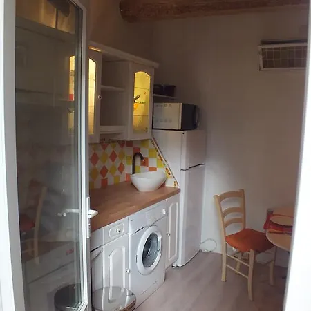 Charming 2 With Terrace In Old Town Apartment